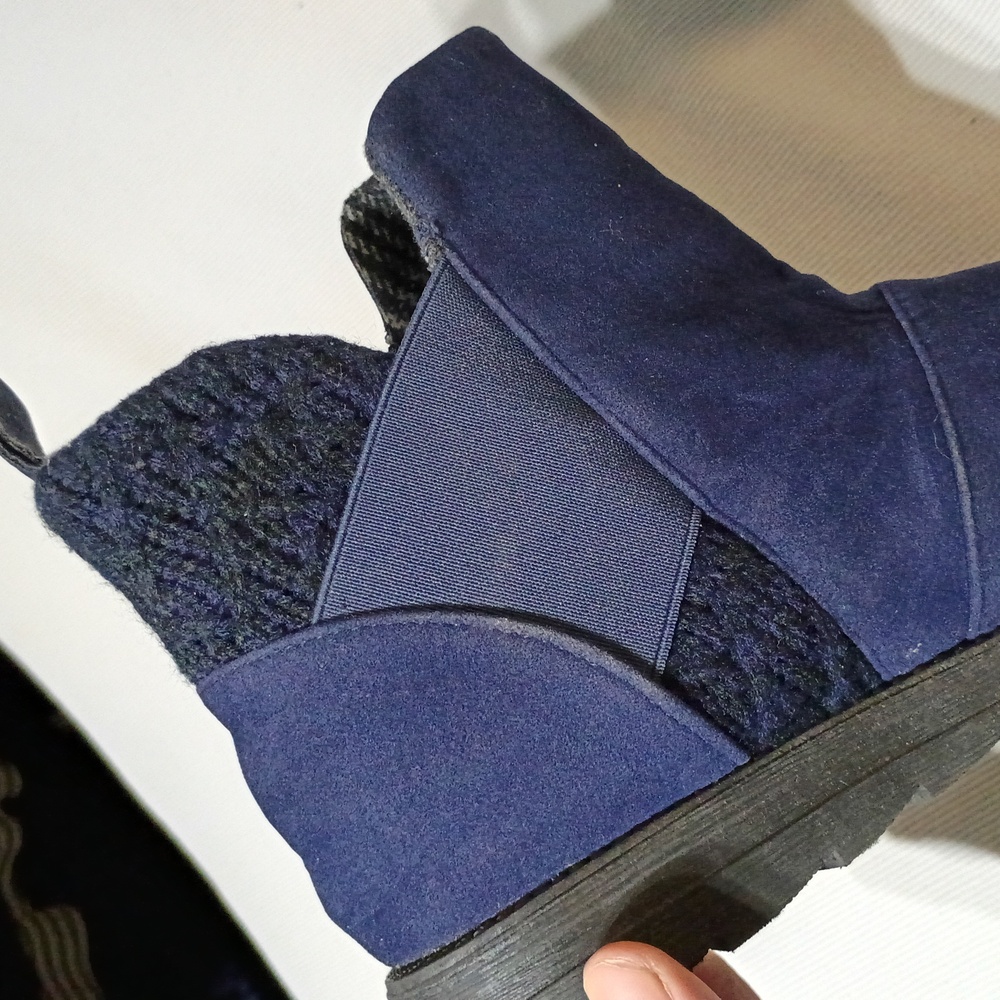 Muk Luks Navy Blue Ankle Boot - Picture 8 of 8